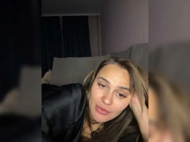 MiaRosel – webcam model profile photo Image 3