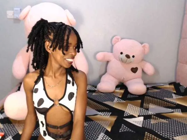 RamonaHill – webcam model profile photo Image 9