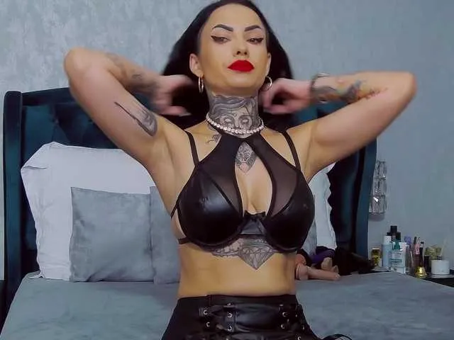 Live with AnthonelaRusso_ on FliCam Image 11