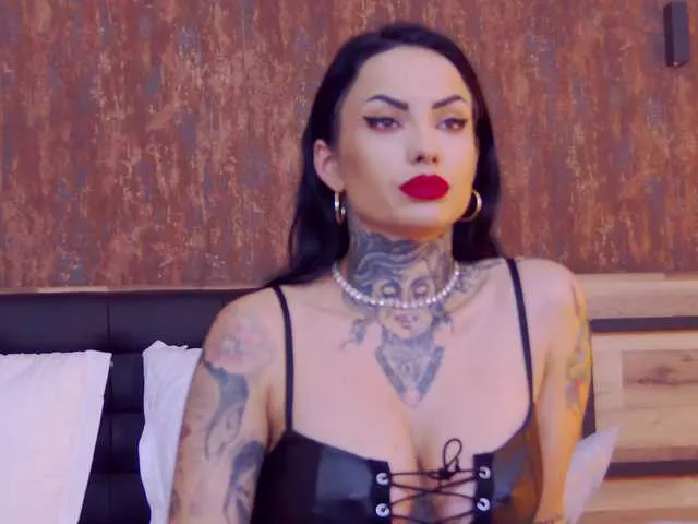 Live with AnthonelaRusso_ on FliCam Image 12