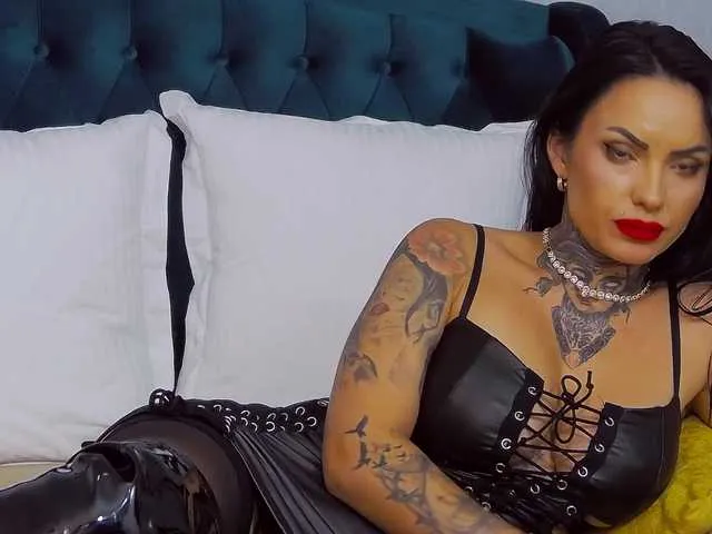 Live with AnthonelaRusso_ on FliCam Image 5