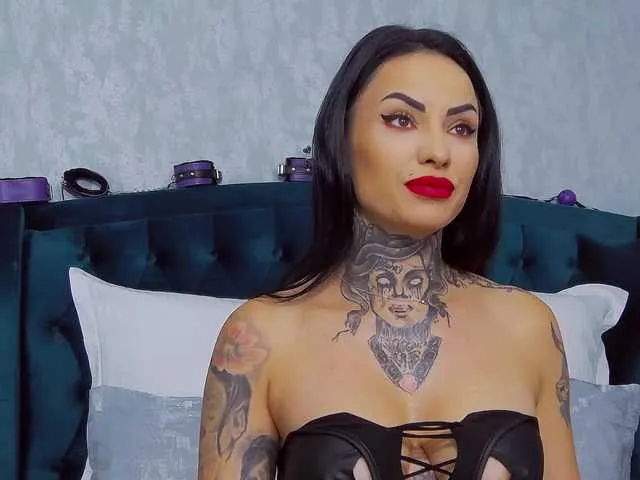 Live with AnthonelaRusso_ on FliCam Image 8