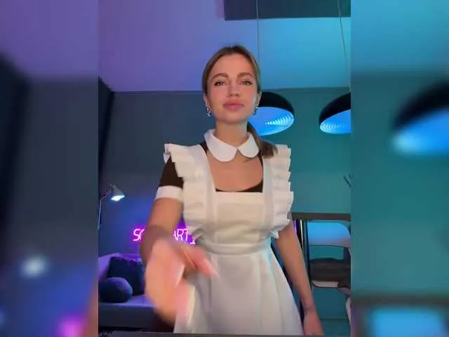 FitnessBunny – webcam model profile photo Image 12