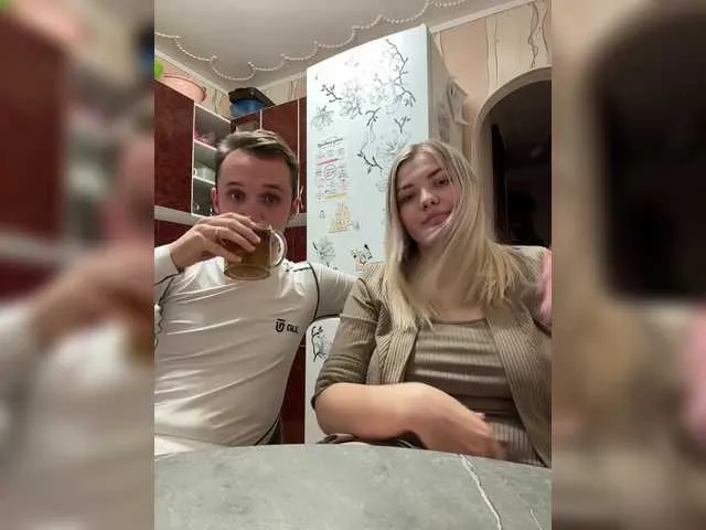 FitnessBunny – webcam model profile photo Image 3