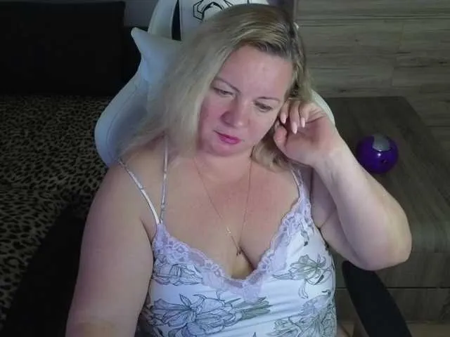 Lililth_Capri77 – webcam model profile photo Image 13