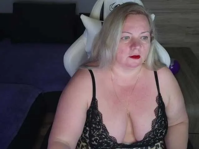 Lililth_Capri77 – webcam model profile photo Image 2