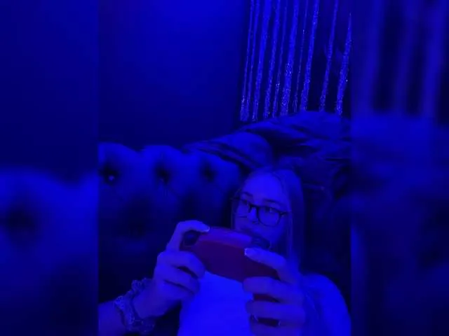 VaniaLee – webcam model profile photo Image 18