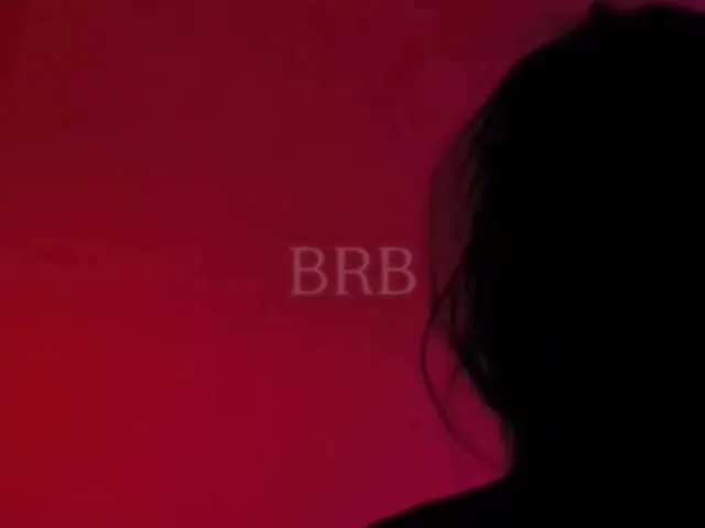 VaniaLee – webcam model profile photo Image 5