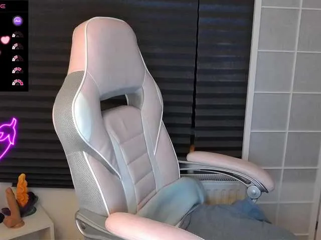 Live with ZaraCortes on FliCam Image 3