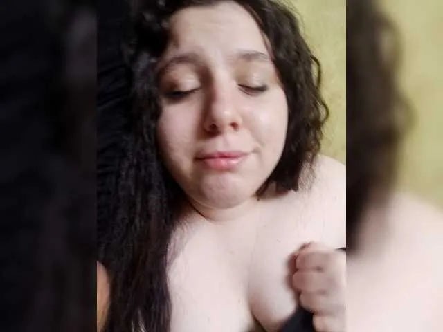 PaulinaSwift – webcam model profile photo Image 7