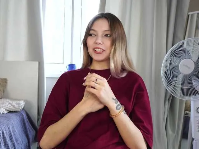 FitnessBunny – webcam model profile photo Image 7