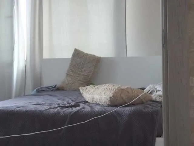 FitnessBunny – webcam model profile photo Image 9