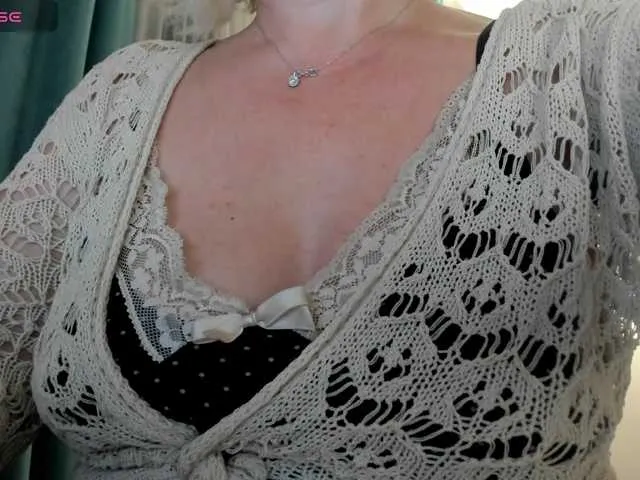 Lililth_Capri77 – webcam model profile photo Image 18