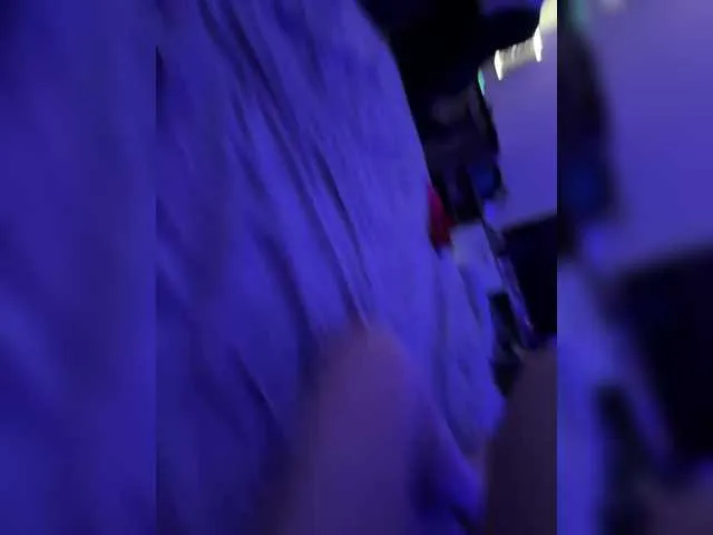 BellaRoux21 – webcam model profile photo Image 5