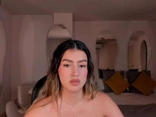 Live with hrnxyygirl on FliCam Image 15