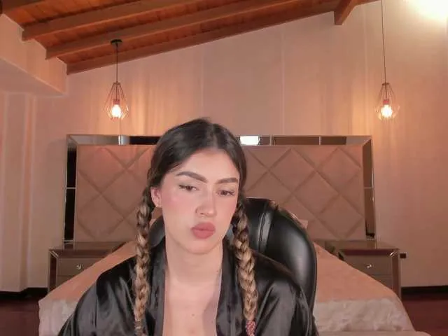 Live with hrnxyygirl on FliCam Image 6