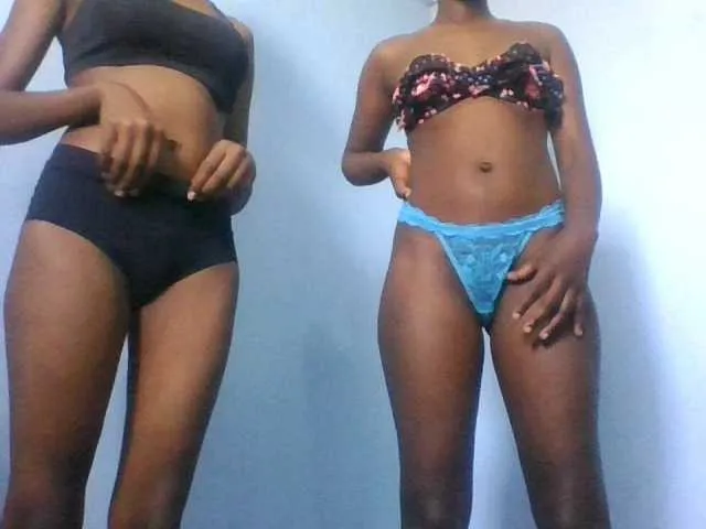 FABYIA – webcam model profile photo Image 4