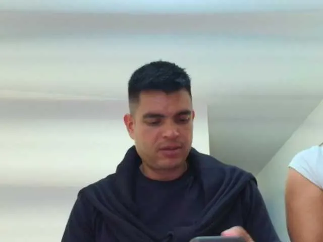 plaisirsecrett – webcam model profile photo