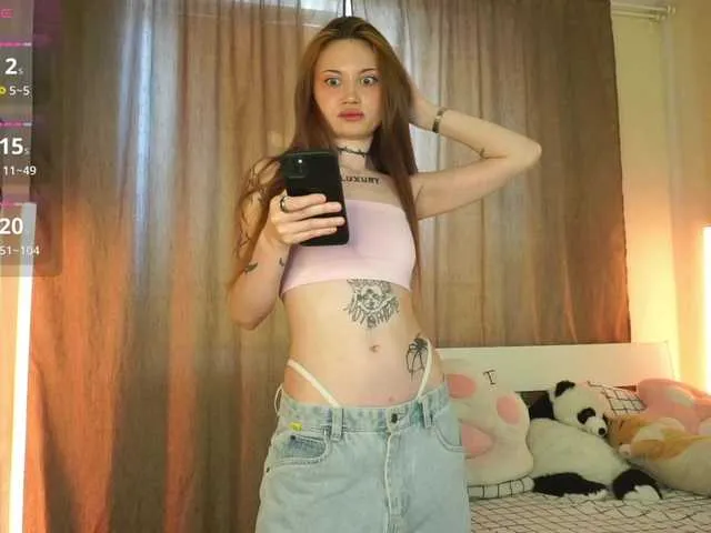 salma_lutz – webcam model profile photo Image 3