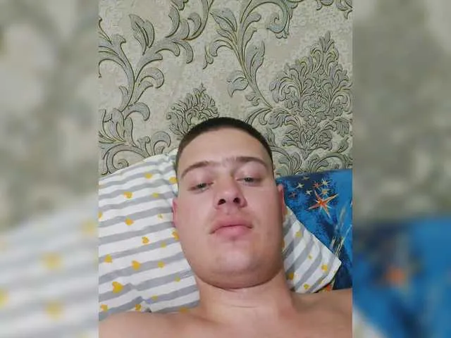 JanickBaker – webcam model profile photo Image 5