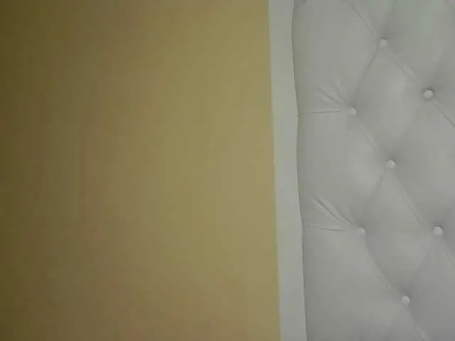 Sarapalmer1 – webcam model profile photo Image 9