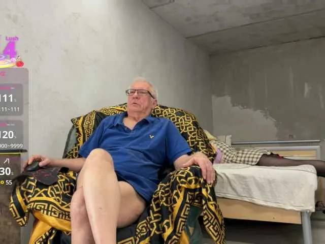 FitnessBunny – webcam model profile photo Image 3