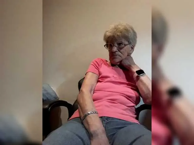 AmaraRice – webcam model profile photo Image 18