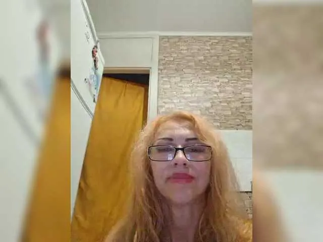 NaughtyLittleLouise – webcam model profile photo Image 14