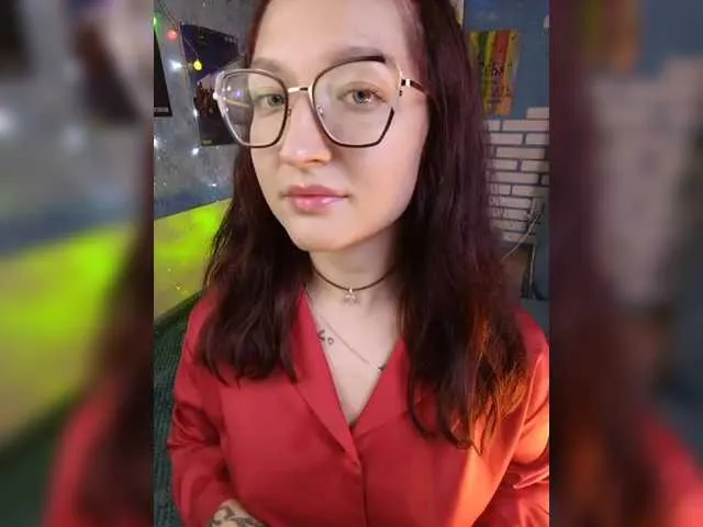 GlamNova – webcam model profile photo Image 19