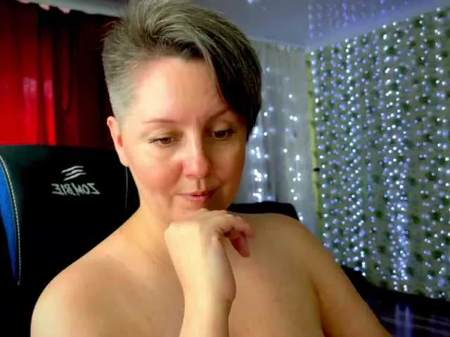 emma_glamm – webcam model profile photo Image 8