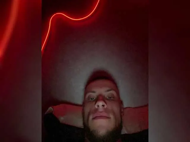 ValenWill – webcam model profile photo Image 2
