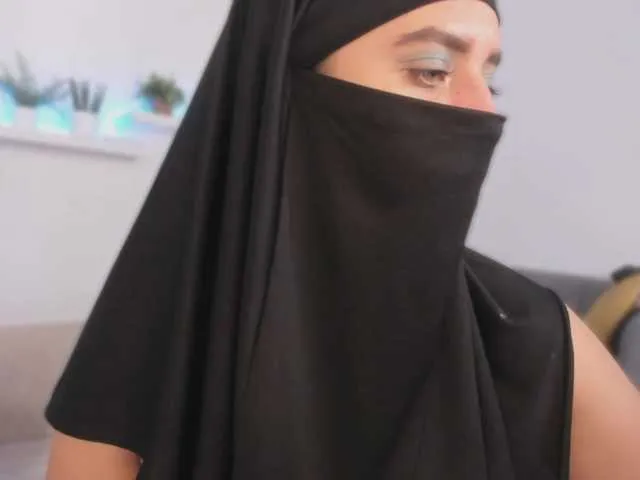 amelialorenz – webcam model profile photo Image 13