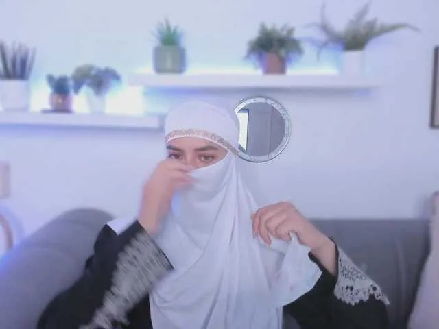 amelialorenz – webcam model profile photo Image 2