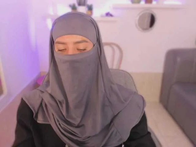 amelialorenz – webcam model profile photo Image 6