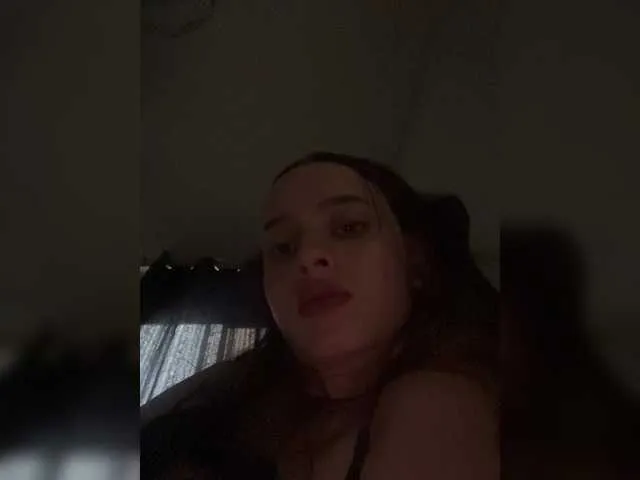 SandiSquirts – webcam model profile photo Image 7