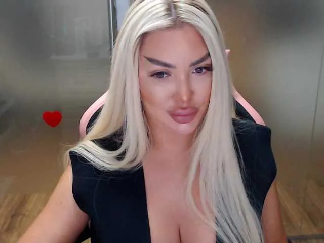 BigBoobsCassidy – webcam model profile photo Image 7