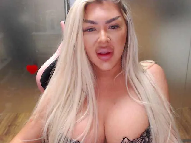 BigBoobsCassidy – webcam model profile photo Image 8