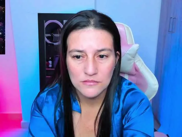 Fantastic_Ellie – webcam model profile photo Image 11