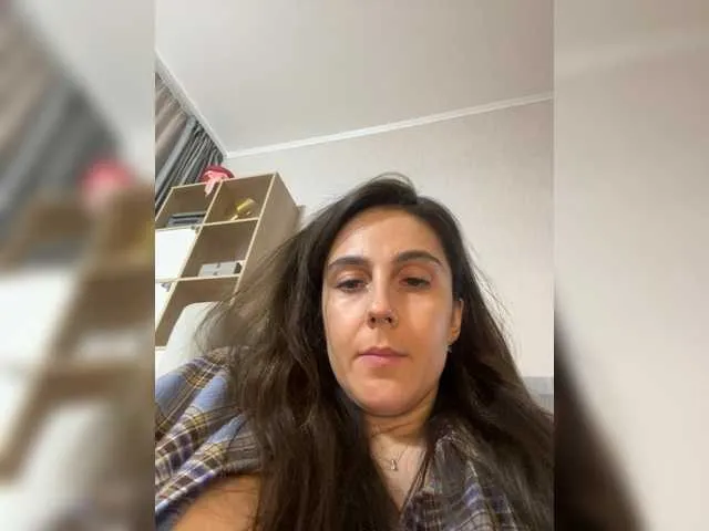 FitnessBunny – webcam model profile photo Image 13