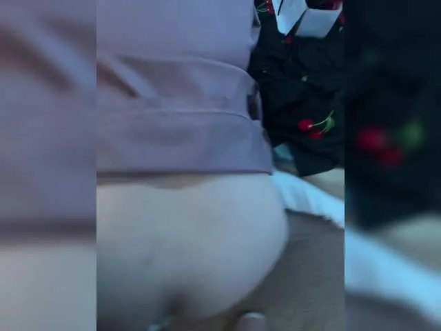 KiraHill – webcam model profile photo Image 4