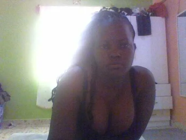 LilyDevelin – webcam model profile photo Image 2