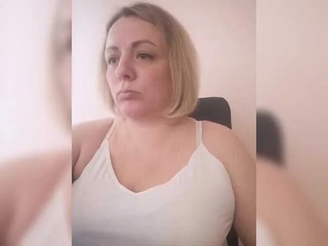 RamonaHill – webcam model profile photo Image 2