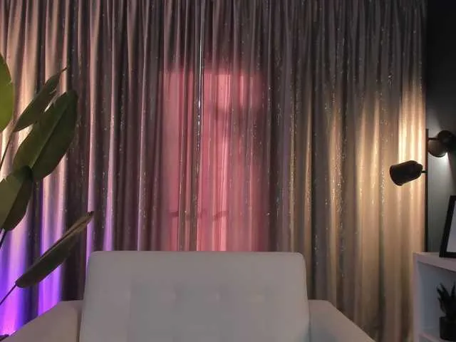 ManuelaKovalenko – webcam model profile photo Image 11