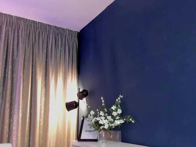 ManuelaKovalenko – webcam model profile photo Image 15