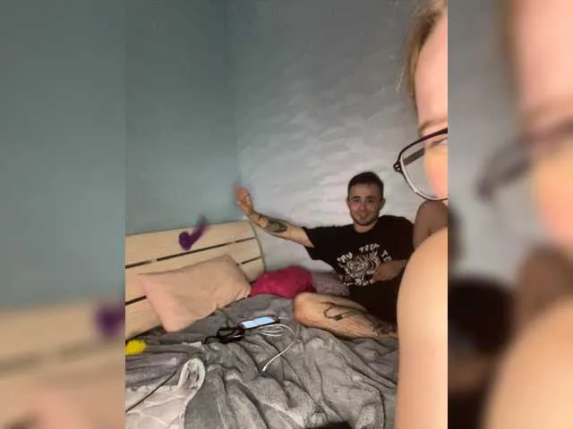 riri_brunnete – webcam model profile photo Image 3