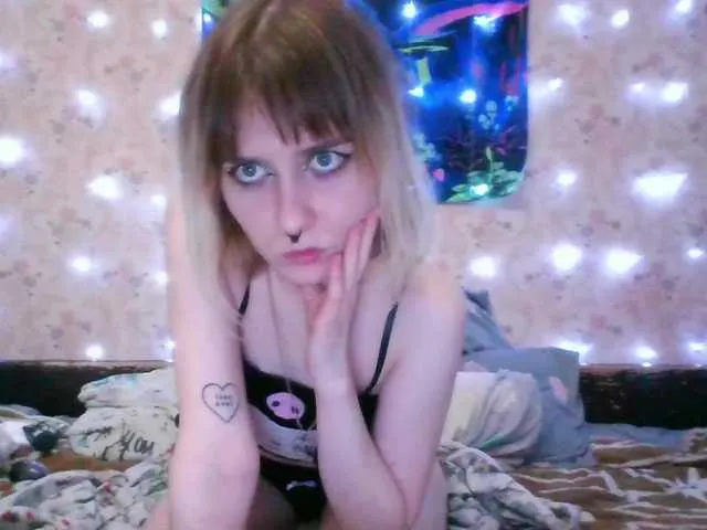 FitnessBunny – webcam model profile photo Image 12