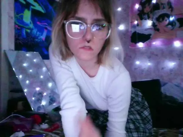 FitnessBunny – webcam model profile photo Image 14