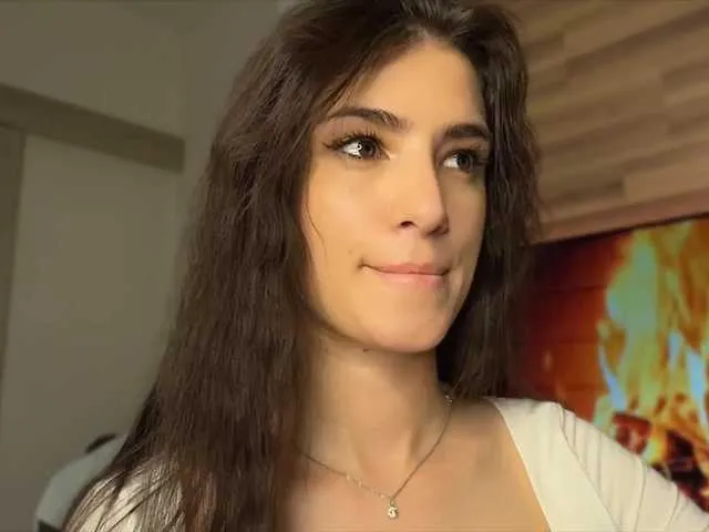 glamorous_ggh – webcam model profile photo Image 8