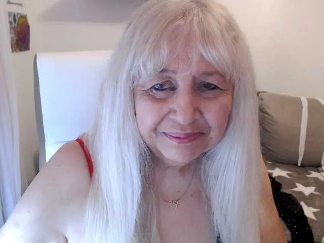 IvanaMae – webcam model profile photo Image 19