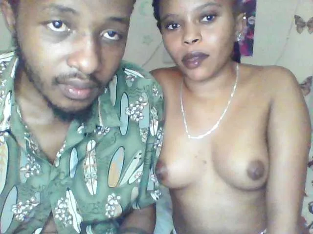 LauraCaruso – webcam model profile photo Image 7